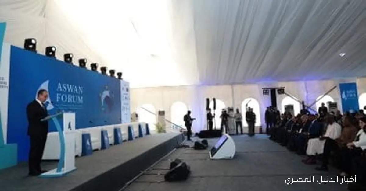 محافظ أسوان يشارك في الجلسة الافتتاحية لمنتدى السلام والتنمية – صور